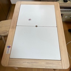 IKEA FLISAT イケア 子供 テーブル　の画像