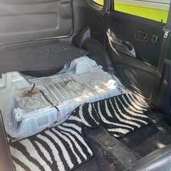 L902ムーブのエンジンミッションレス車体転がる物置畑の物置に無料の画像