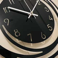 　壁掛け時計　透ける　スタイリッシュでお洒落　北欧　時計の画像