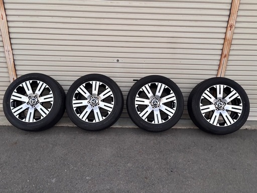 デリカ　D5 純正ホイール　タイヤ　新品外し