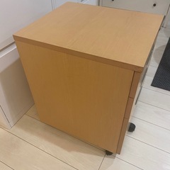 キャビネット3段　茶色の画像