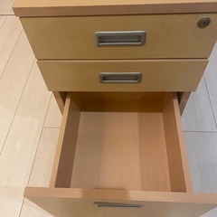 キャビネット3段　茶色の画像