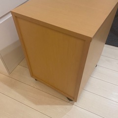 キャビネット3段　茶色の画像