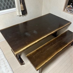 ダイニングテーブル(ベンチ付き)の画像