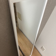 ミラー　
全身鏡の画像