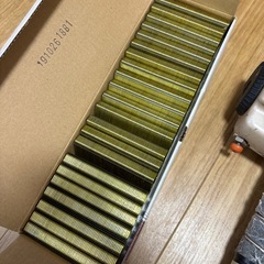 フロアタッカー釘付きの画像