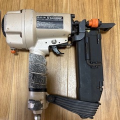 フロアタッカー釘付きの画像