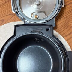 電気圧力鍋2.2L　KPC-MA2−B　2021年製の画像