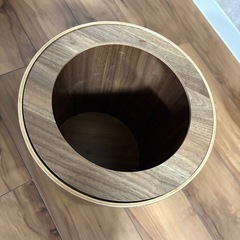 木のゴミ箱　くず入れの画像