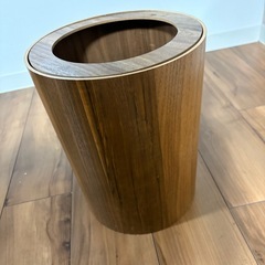 木のゴミ箱　くず入れの画像