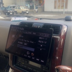 グランドハイエース　車検ほぼ満タン　デカナビ付きの画像