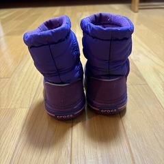 スノーブーツ　クロックス　紫　15センチの画像
