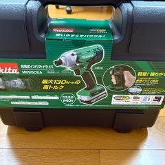 未使用品 マキタ 電動工具 makita M695DSA 充電式インパクトドライバ　バッテリー　充電器セットの画像
