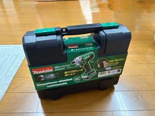 未使用品 マキタ 電動工具 makita M695DSA 充電式インパクトドライバ　バッテリー　充電器セット