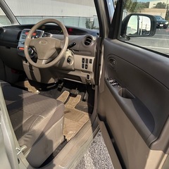 ダイハツ タントの画像