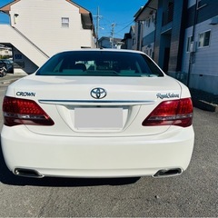 トヨタ クラウン ロイヤルサルーンの画像