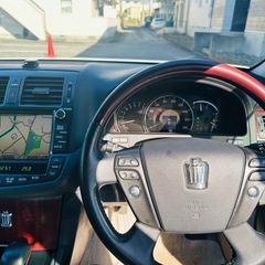 トヨタ クラウン ロイヤルサルーンの画像