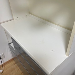 食器棚の画像