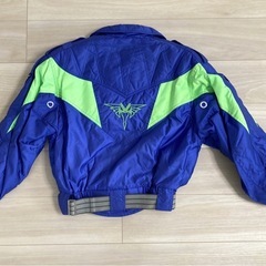 Descentスキーウェアの画像