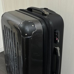 機内持ち込みTSA鍵付きサイズスーツケースの画像