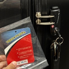 機内持ち込みTSA鍵付きサイズスーツケースの画像