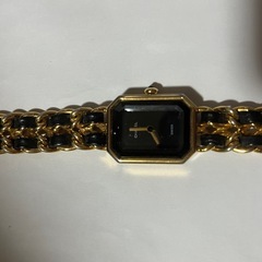 CHANEL ピンクゴールド時計の画像