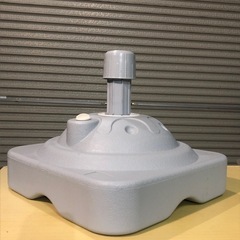 【新品未使用】パラソルベース 注水式 15L グレー パラソルスタンドの画像