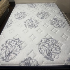 ダブルベッドマットの画像