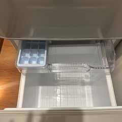 【美品】三菱（MITSUBISHI）2ドア冷蔵庫（146L）の画像