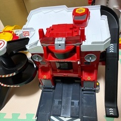 トミカファイヤーステーション、トミカ回転パーキング、トミカセット販売の画像