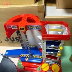 トミカファイヤーステーション、トミカ回転パーキング、トミカセット販売の画像