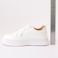 Lace Ladies 
コート風厚底レースアップスニーカーの画像