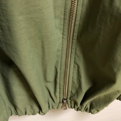 GUジップバブルヘムワンピ　カーキの画像