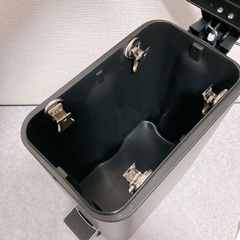 【✨新品✨】小型ゴミ箱　ソフトクローズ　ゴミ箱 5L 袋のズレ防止クリップ　蓋付き スリムの画像
