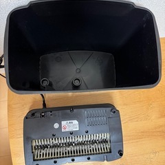 電動シュレッダー／アイリスオーヤマ／家庭用・オフィス用の画像