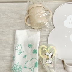  〖大人気⭐︎極美品*̣̩〗 10mois ディモア　マママンマ　マミマミホーム　スヌーピー　離乳食セットの画像
