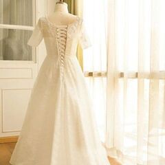 ホワイトAラインウェディングドレス　7XLの画像