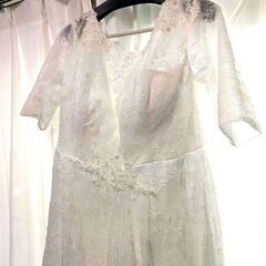 ホワイトAラインウェディングドレス　7XLの画像