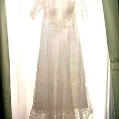 ホワイトAラインウェディングドレス　7XLの画像