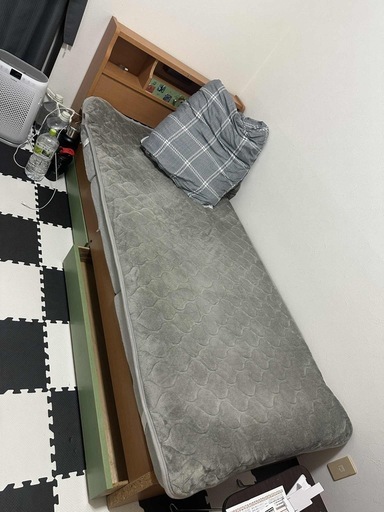 シングルベッド