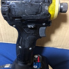 ④マキタ18vインパクトドライバTD171D中古品、本体のみの画像