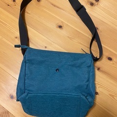 ショルダーバッグの画像