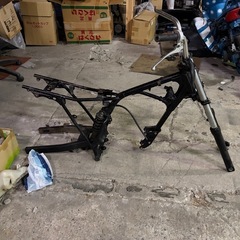 エイプ　フレーム　カスタムベースににの画像