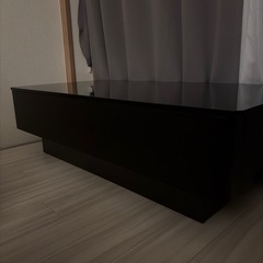 【収納付き】ガラスローテーブルの画像