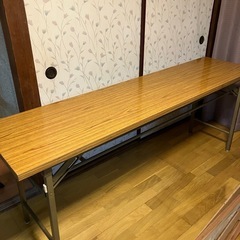 折りたたみ机の画像