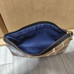 キリン柄 ポーチ ペンケースの画像