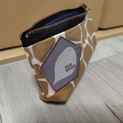 キリン柄 ポーチ ペンケースの画像