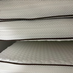 ニトリ　ほぼ新品　三つ折りマットレス高通気敷布団の画像