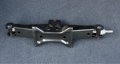 新品未使用品　日産　NISSAN パンタグラフジャッキ 最大1050kg