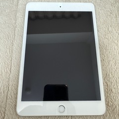 iPad mini 4  シルバー 128G の画像